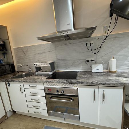 Apartamento Con Patio En Madrid Centro מראה חיצוני תמונה