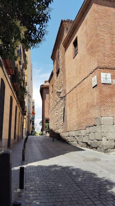 Apartamento Con Patio En Madrid Centro מראה חיצוני תמונה