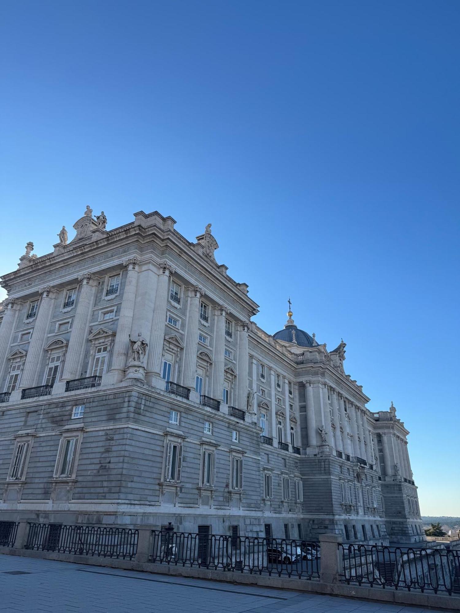 Apartamento Con Patio En Madrid Centro מראה חיצוני תמונה