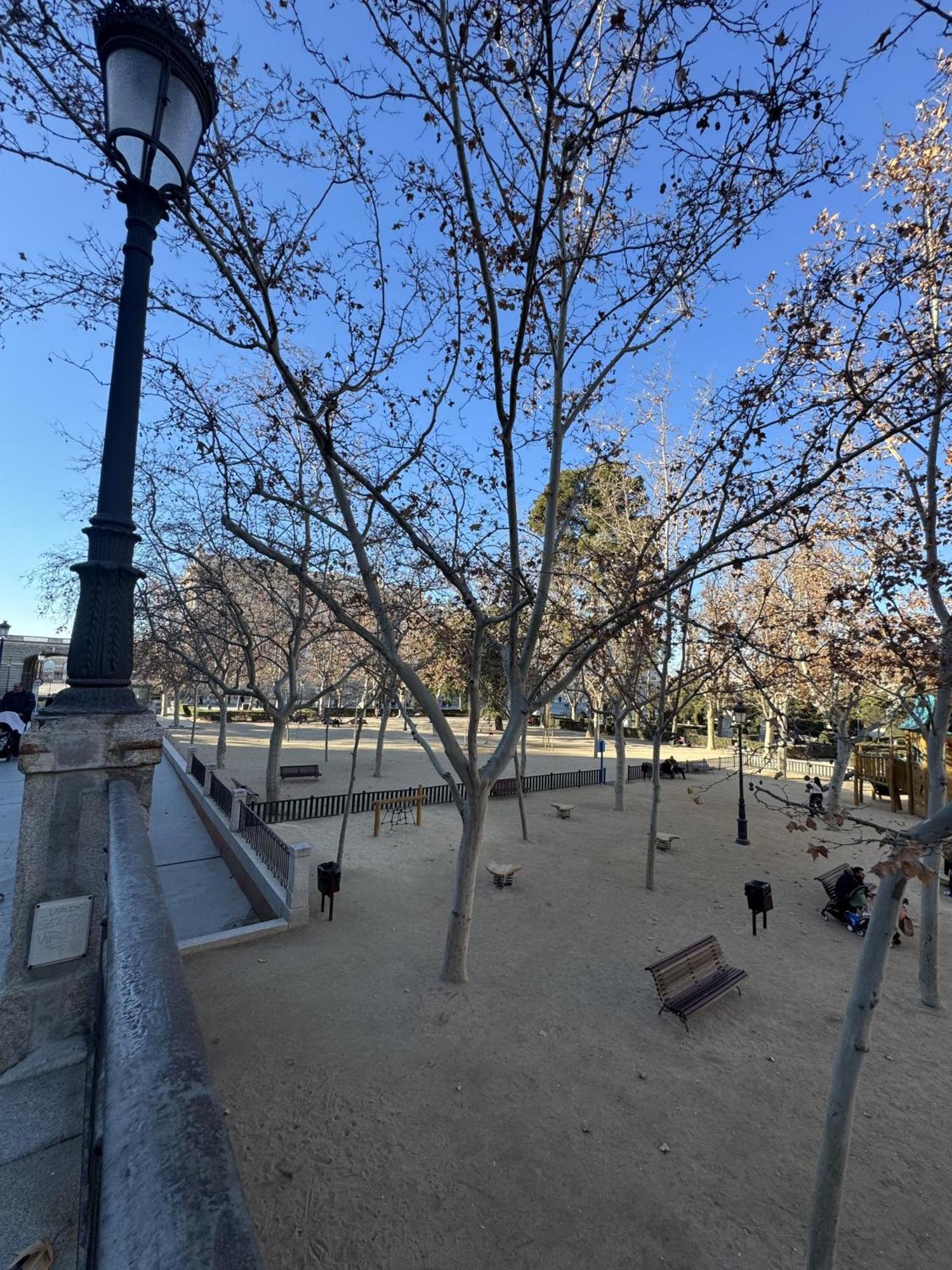 Apartamento Con Patio En Madrid Centro מראה חיצוני תמונה
