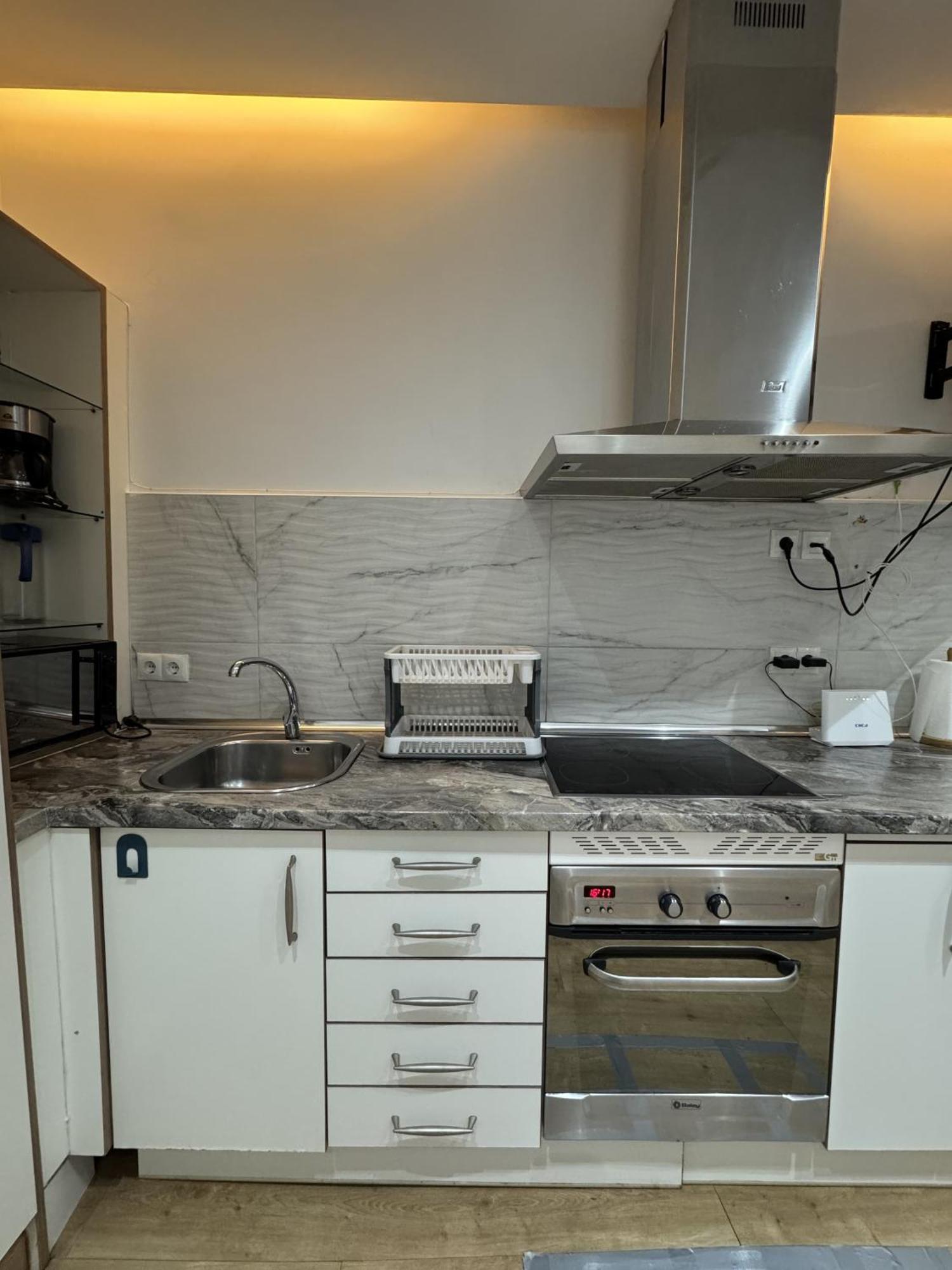 Apartamento Con Patio En Madrid Centro מראה חיצוני תמונה