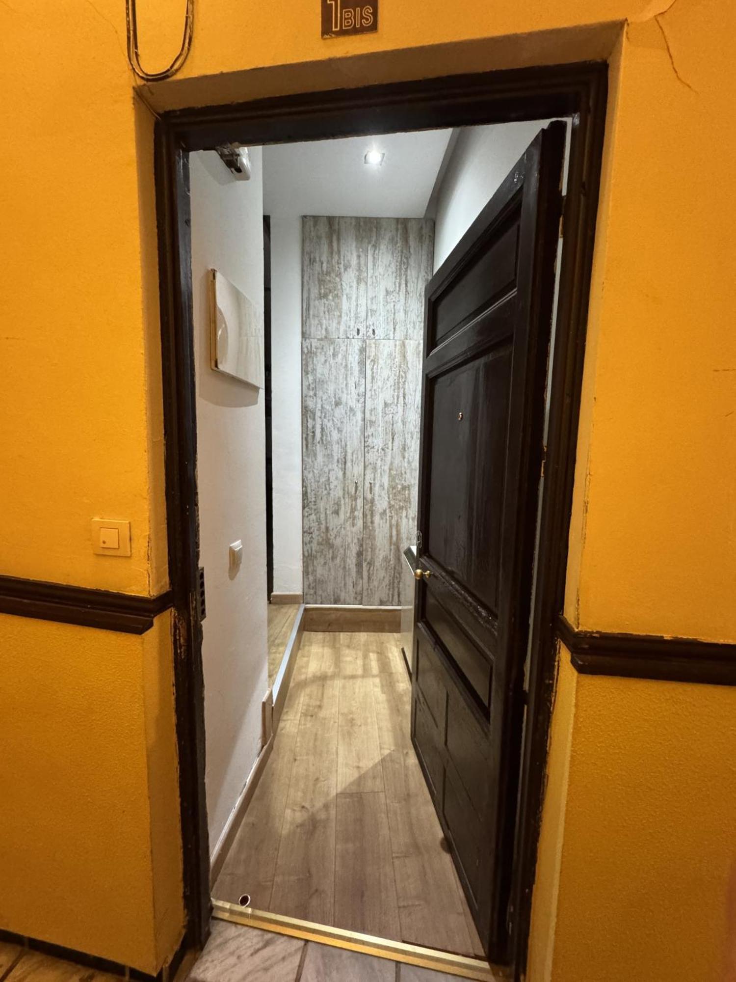 Apartamento Con Patio En Madrid Centro מראה חיצוני תמונה